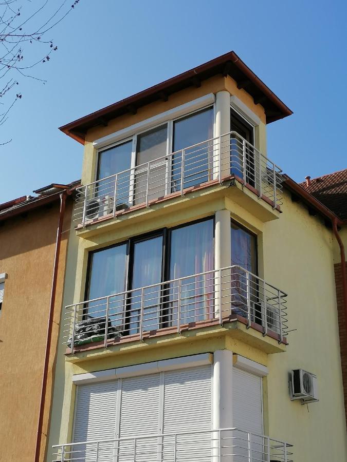 Dorcy Apartman Сиофок Екстериор снимка